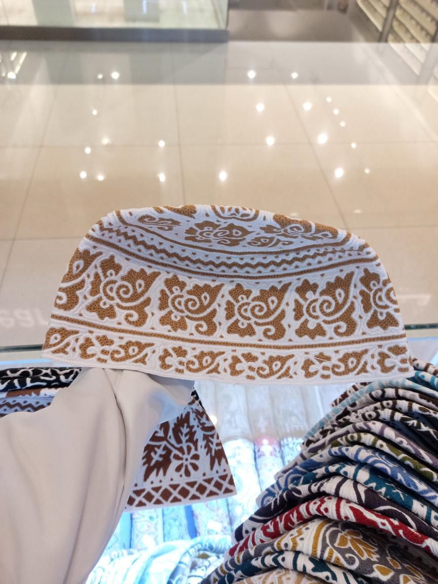 كمة عمانية مقاس 11 وربع Omani Kumaa size 11.1/4 inch