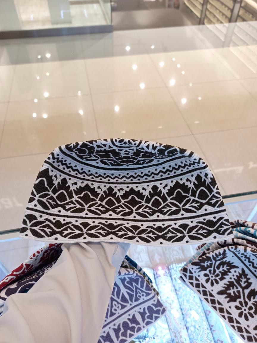 كمة عمانية مقاس 11 وربع Omani Kumaa size 11.1/4 inch