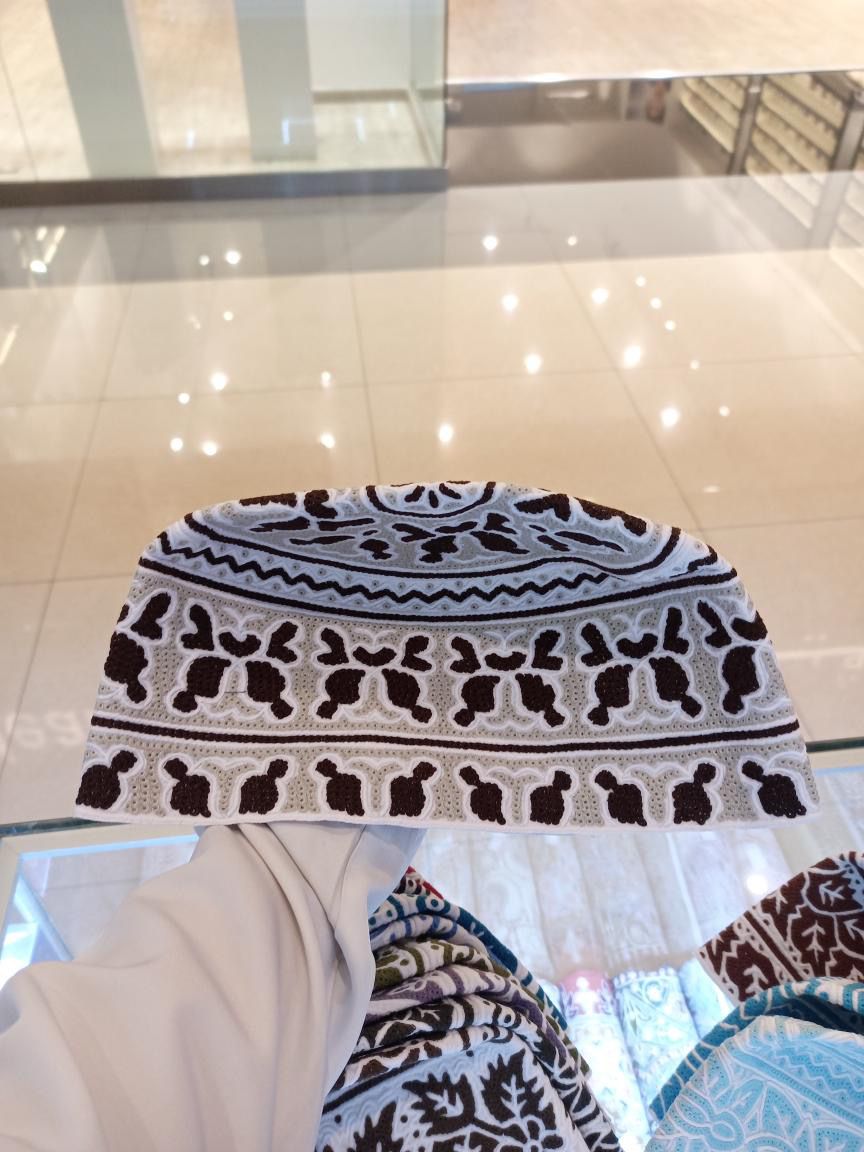 كمة عمانية مقاس 11 وربع Omani Kumaa size 11.1/4 inch