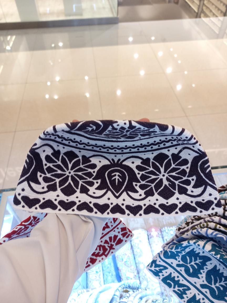 كمة عمانية مقاس 11 وربع Omani Kumaa size 11.1/4 inch