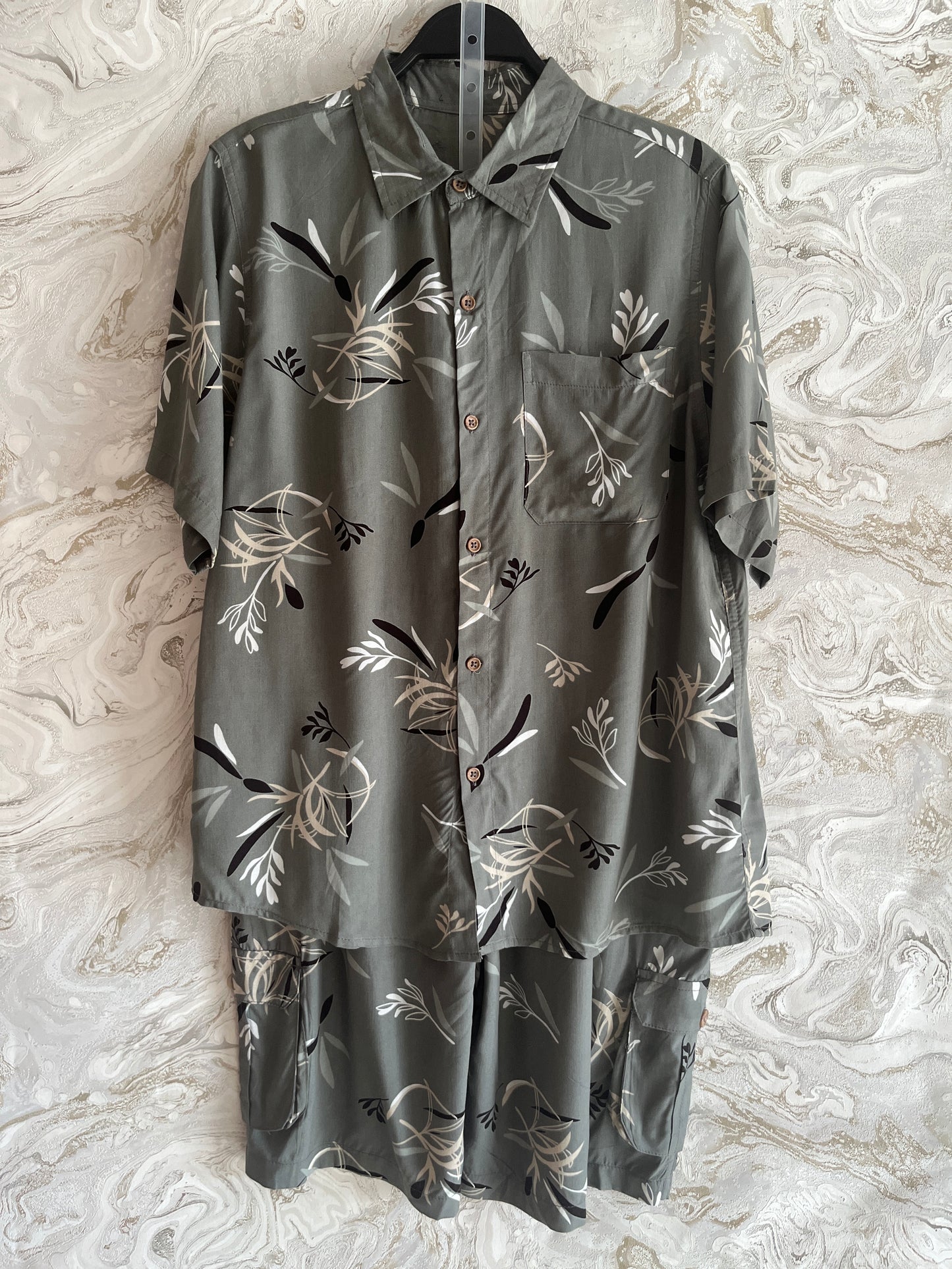 طقم قميص وشورت مشجر اخضر رجالي Men’s Patterned T-Shirt and Shorts Set