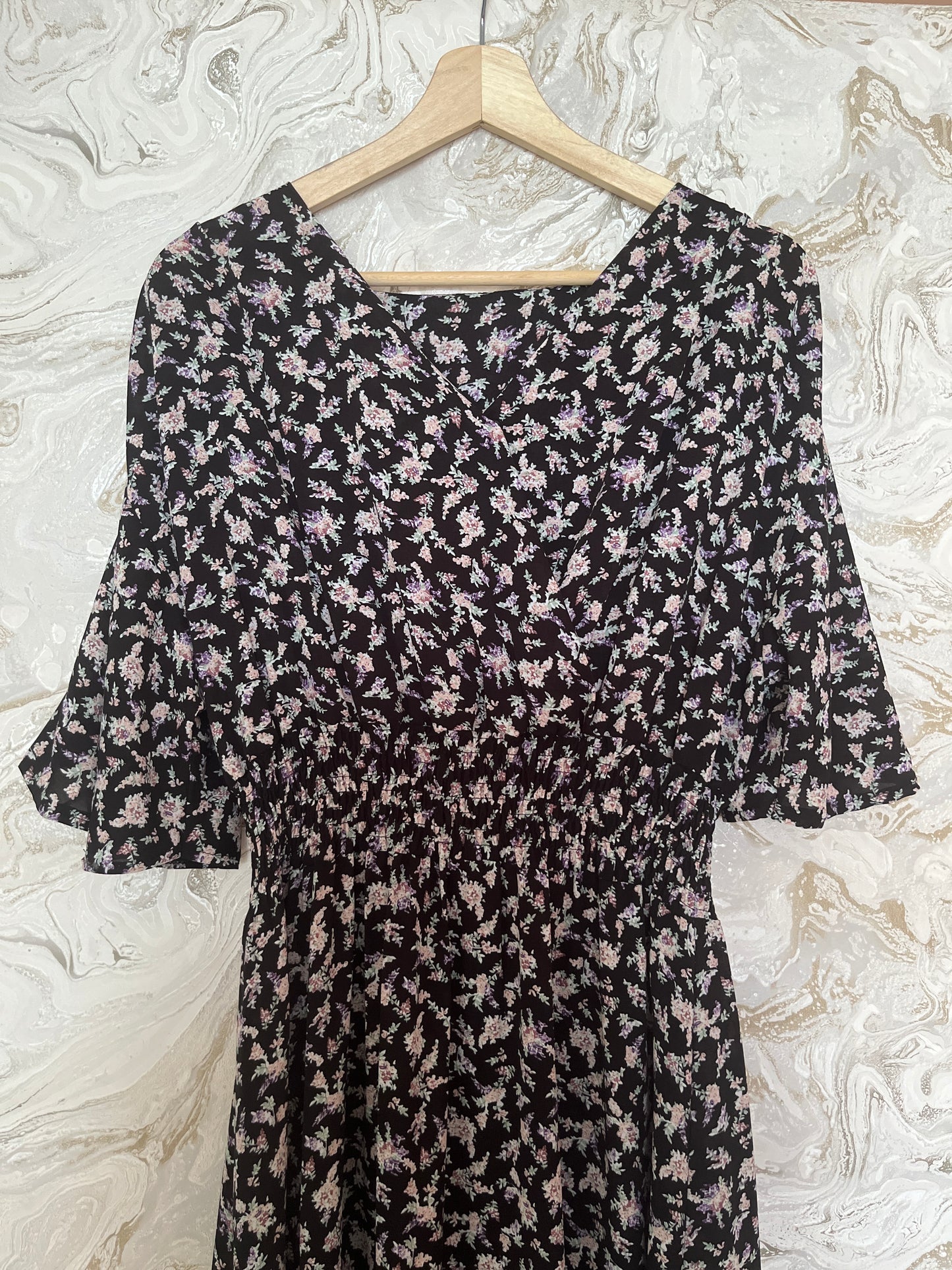 فستان بأكمام قصيرة Maxi floral dress