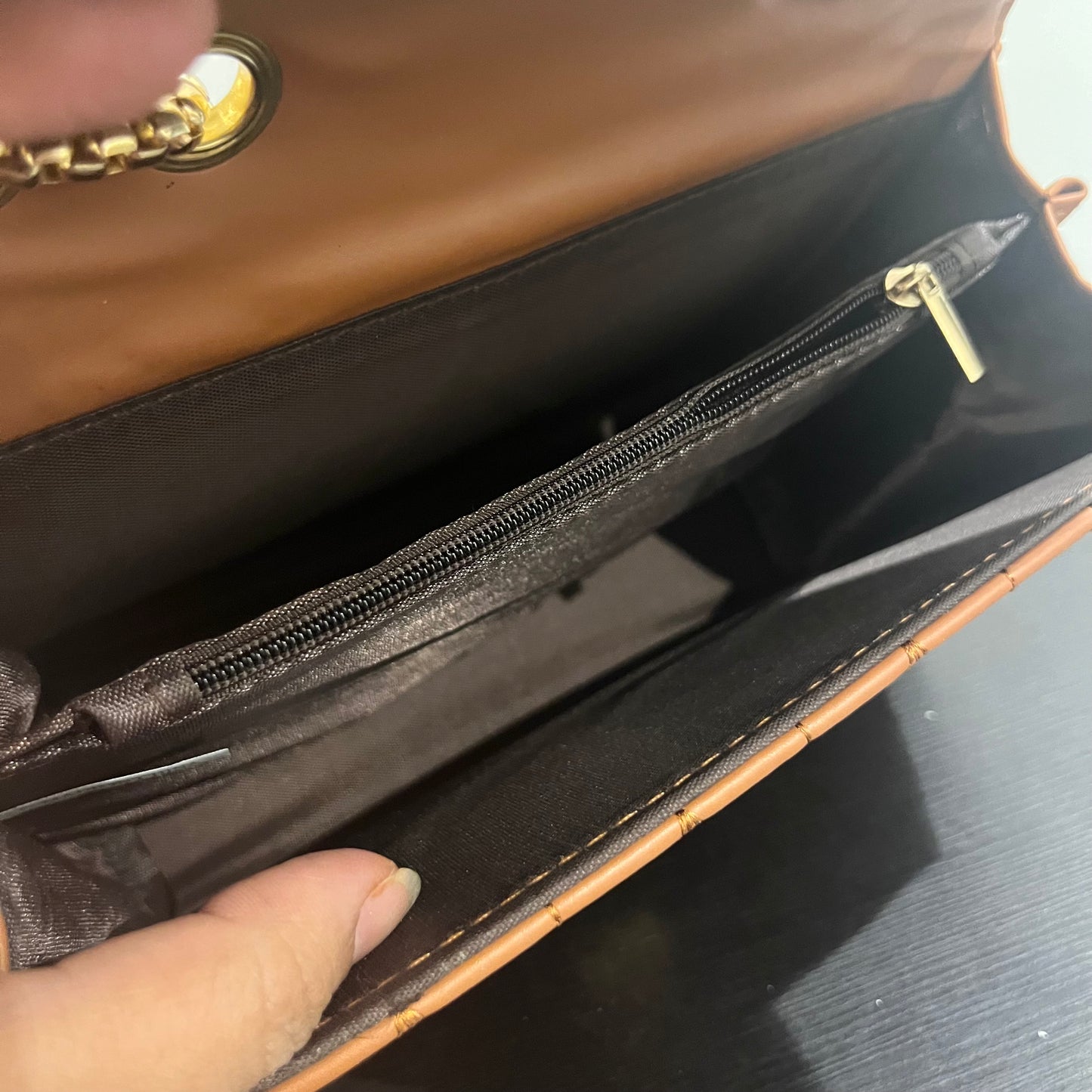 حقيبة كتف صغيرة بنية مبطنة Quilted Brown Leather Cross Body Small Shoulder Bag