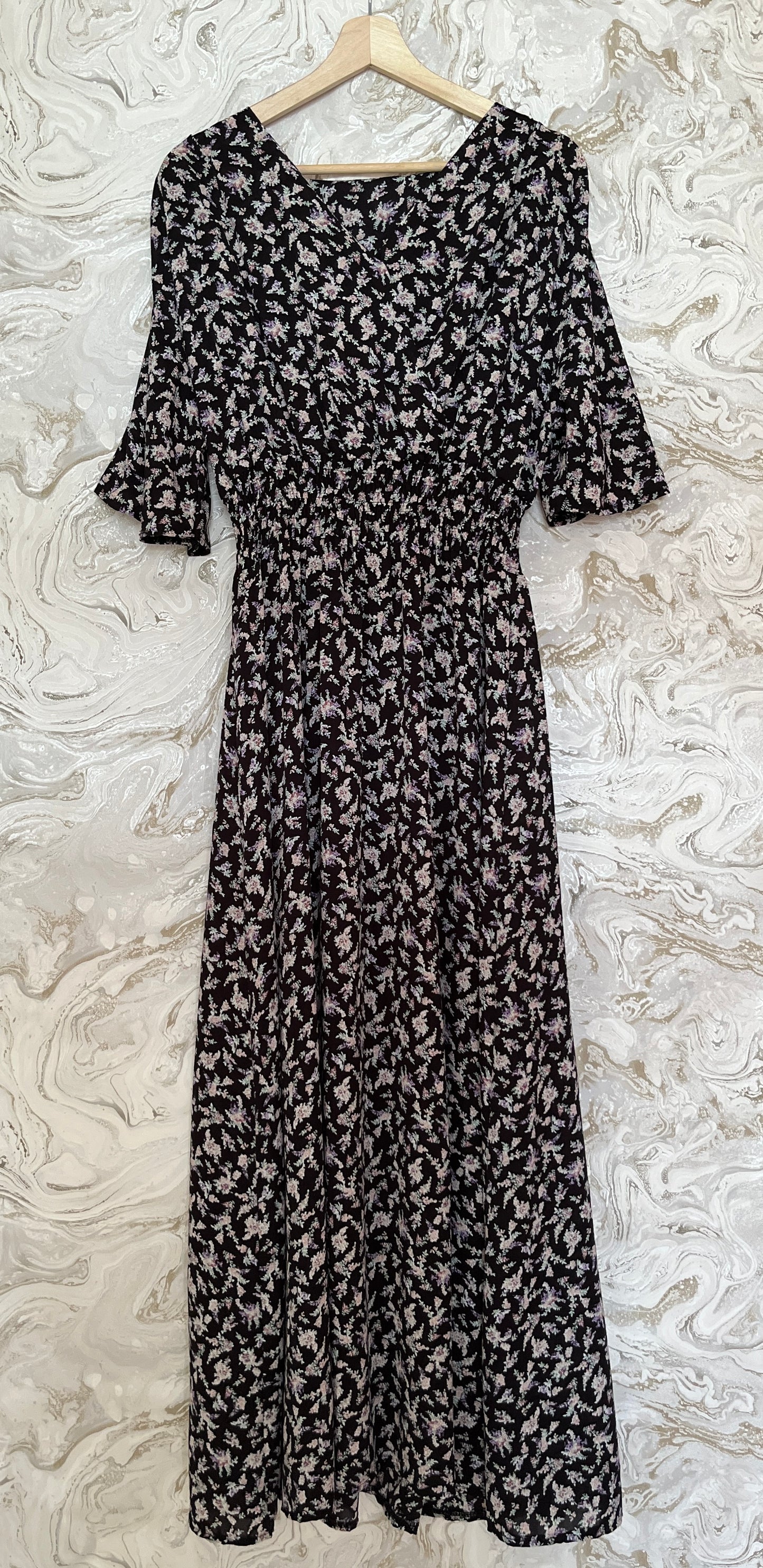فستان بأكمام قصيرة Maxi floral dress