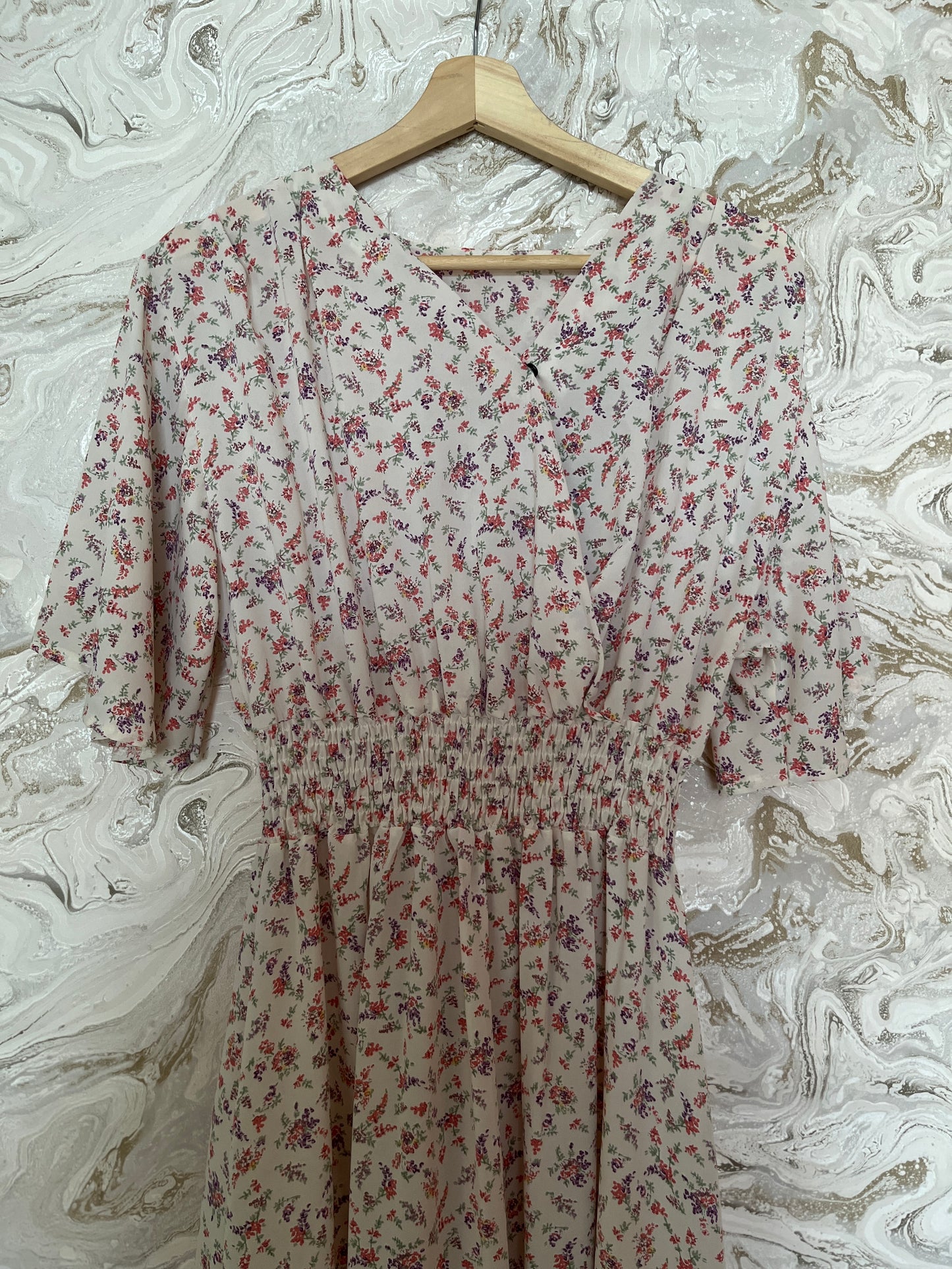 فستان بأكمام قصيرة Maxi floral white dress
