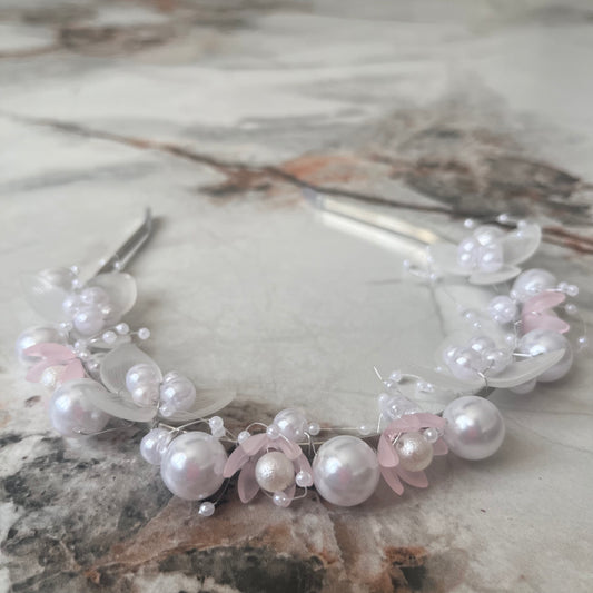 تاج أنيق مزين بخرز ولولو Chic pearl headband