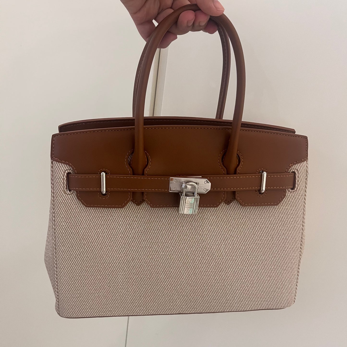 شنطة كريسبيلا بني حجم كبير Chrisbella brown bag Larg