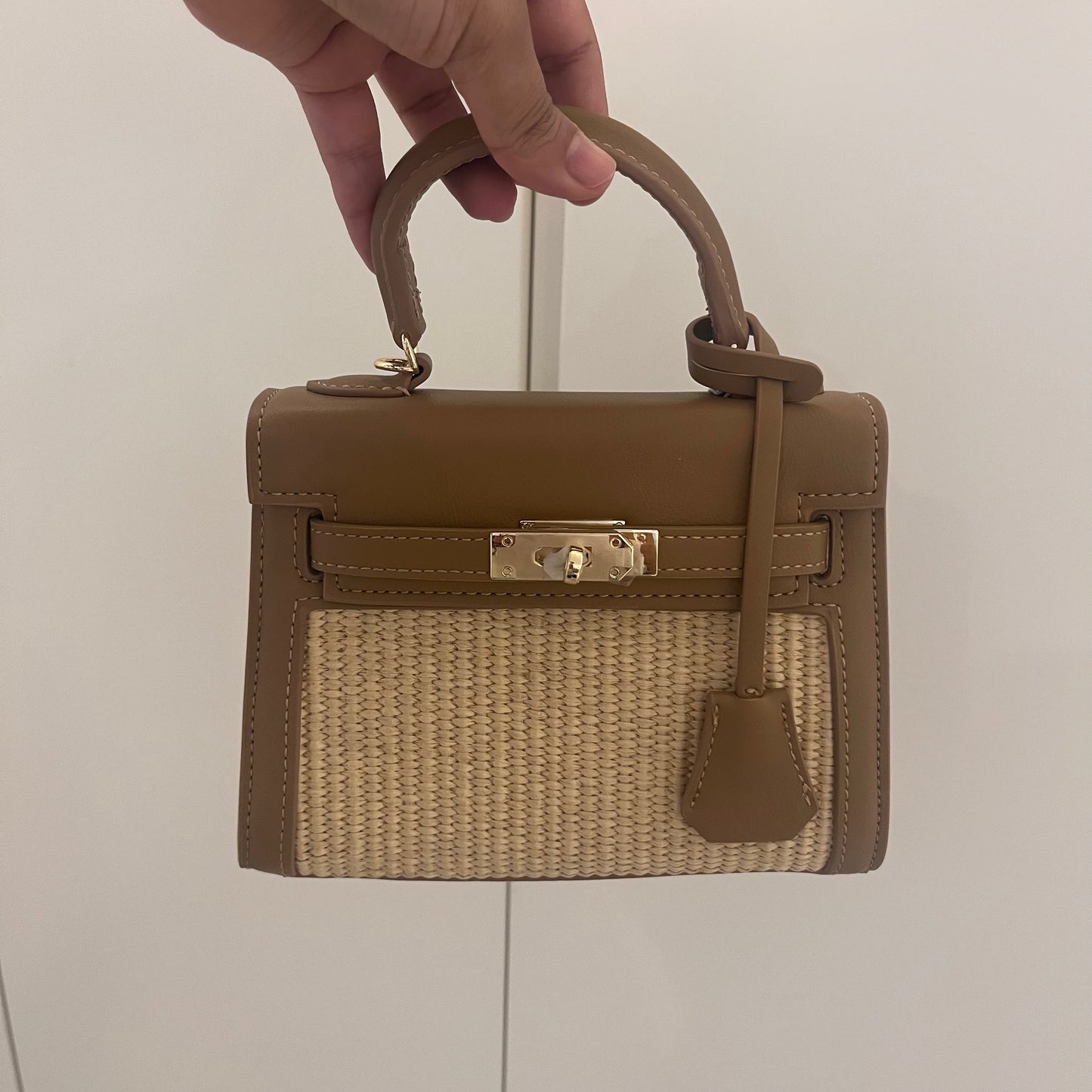شنطة كريسبيلا لونين حجم صغير Chrisbella small black hand bag brown