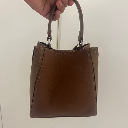 شنطة كريسبيلا حجم صغير بني  Chrisbella small brown hand bag