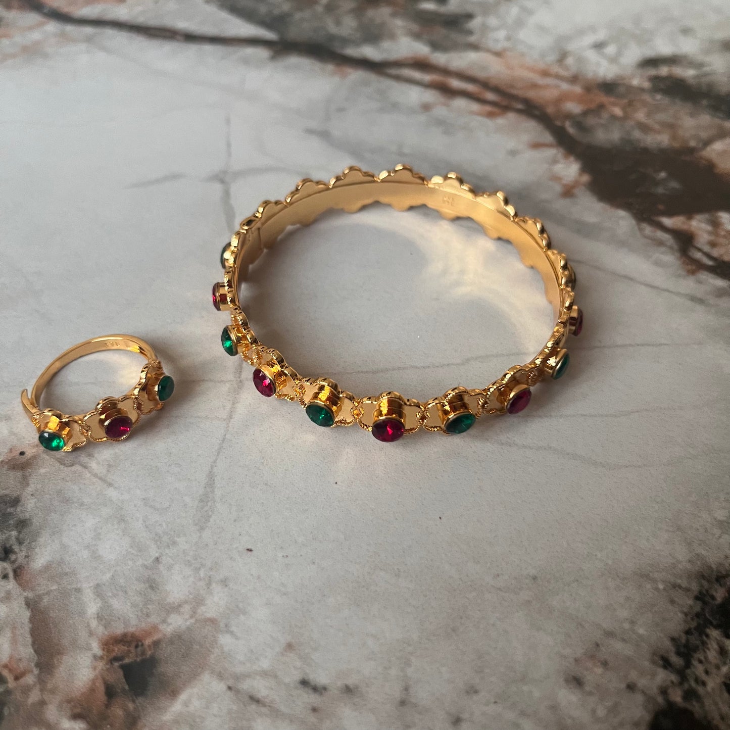 طقم بنجري بفصوص ، قطعتين سوار وخاتم مطلي Elegant women's set bracelet and ring