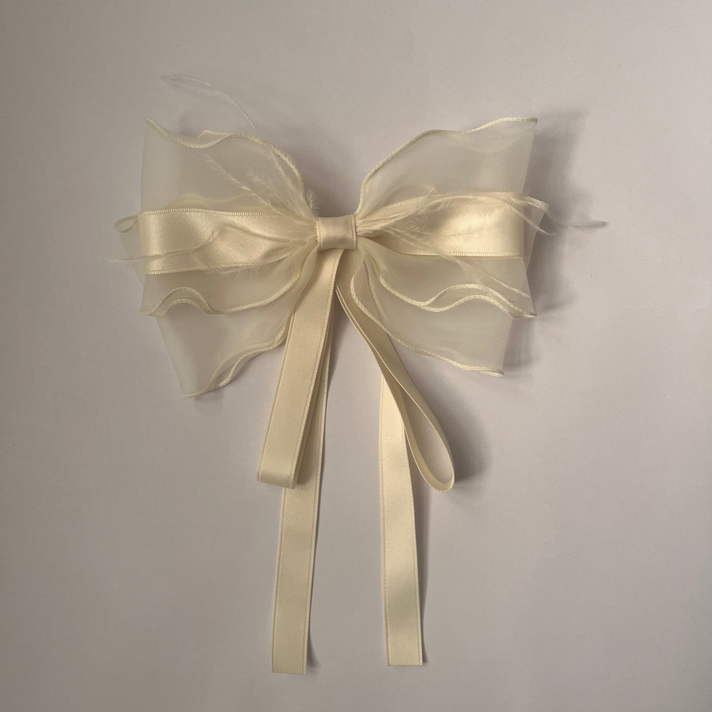 فيونكة شعر بيضاء آنيقة ، قطعة واحدة White Hair Bow , 1 pcs