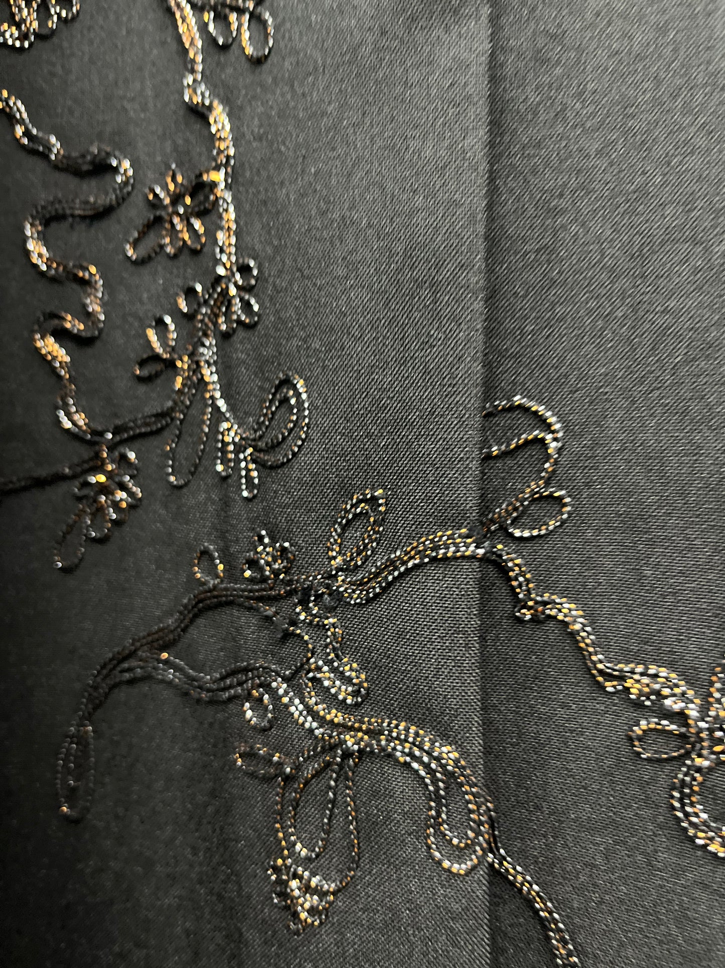 عباية كريب ثقيل Crape Abaya