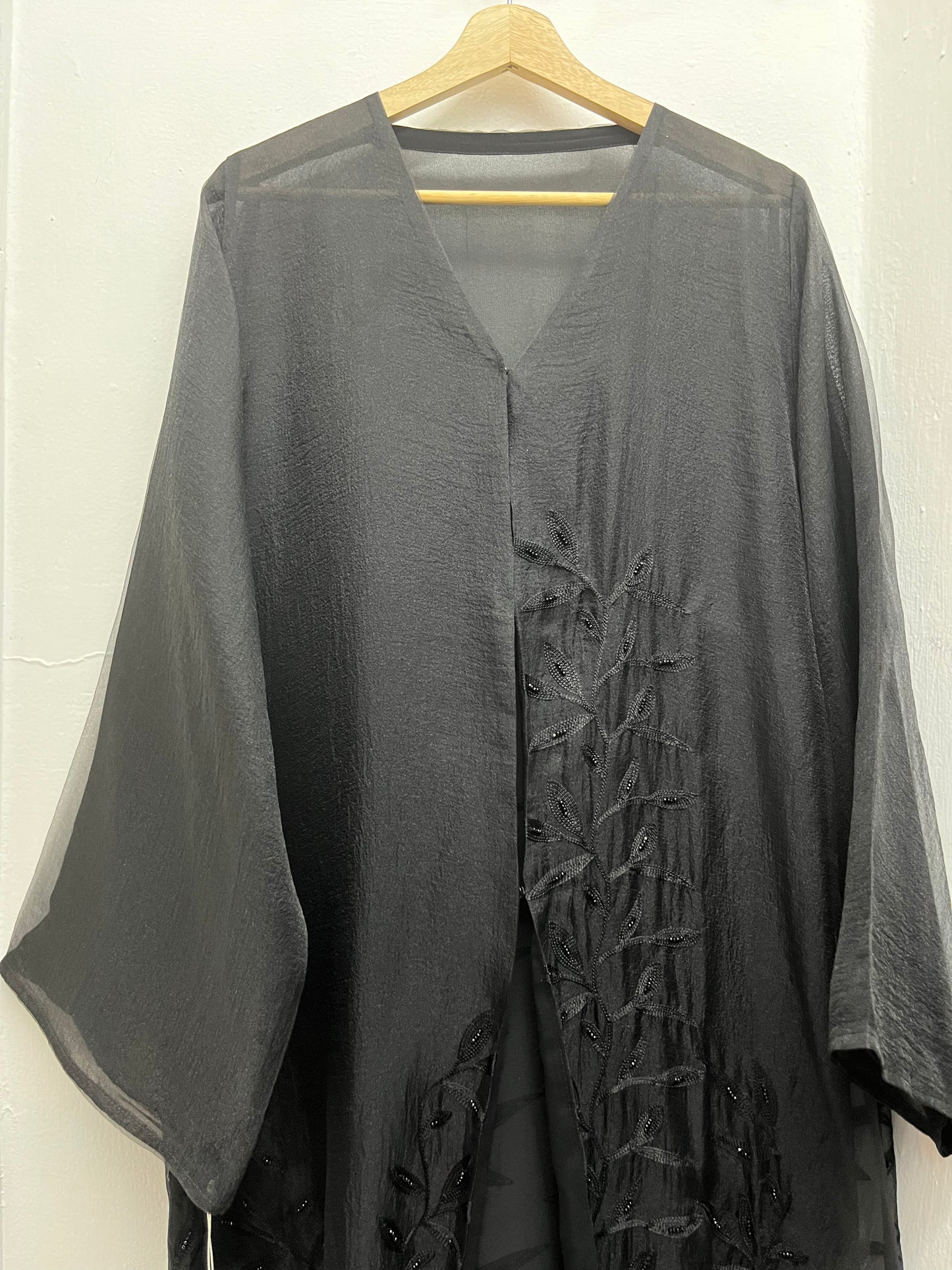 عباية اورجانزا وشيفون مطرزة BLACK CHIFFON & ORGANZA ABAYA