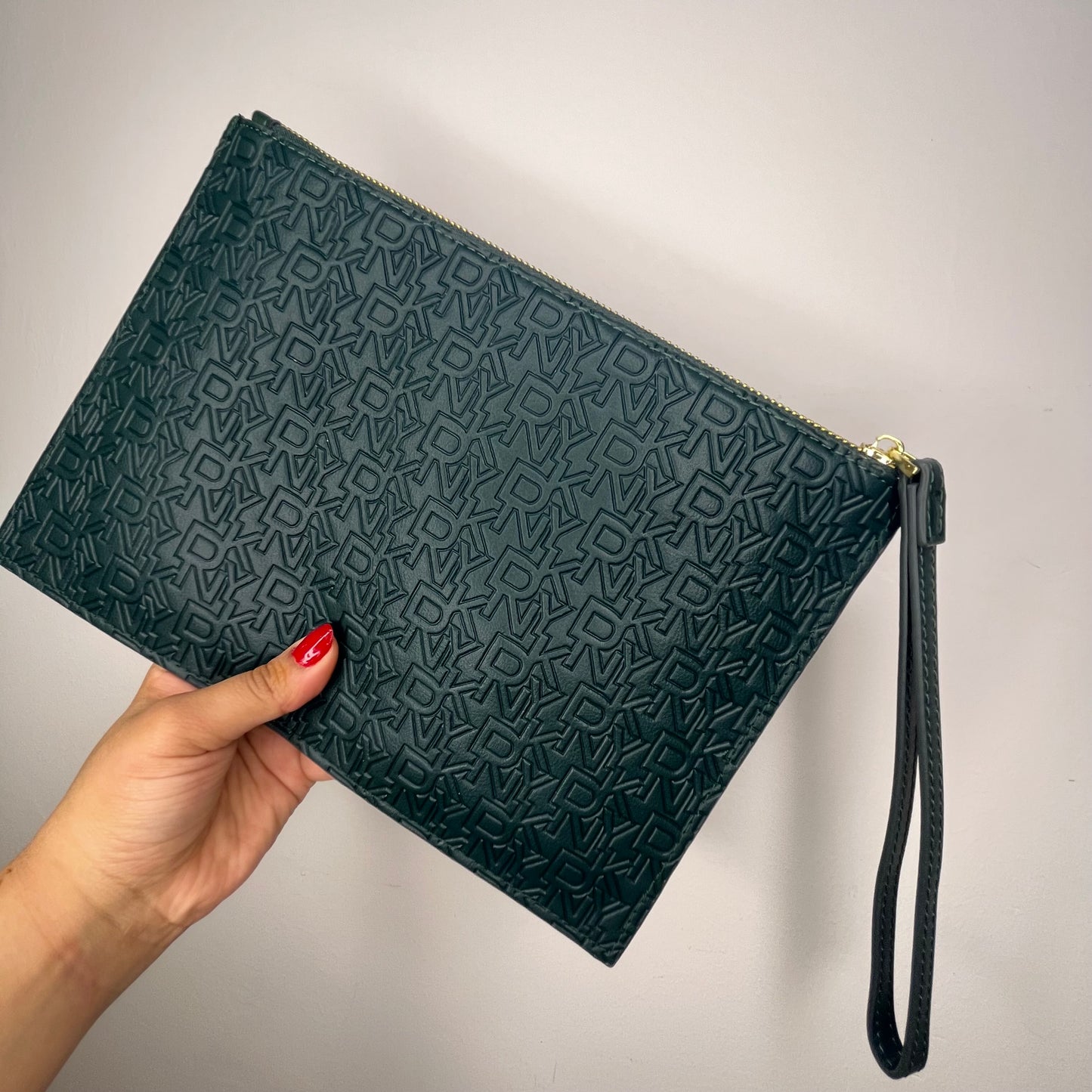 ميرور اخضر Green Pouch