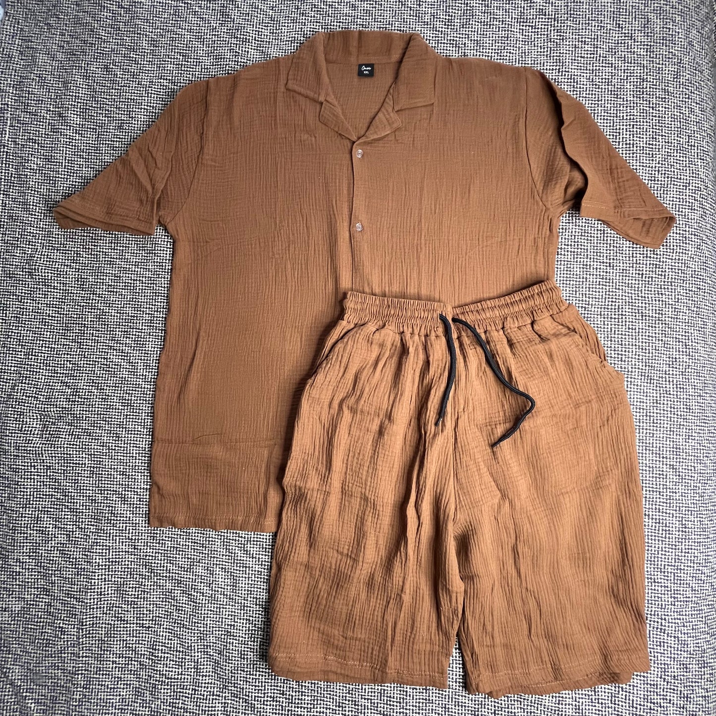 طقم تيشرت وشورت بني رجالي اوفر سايز Over Sized Brown Men’s T-Shirt and Shorts Set