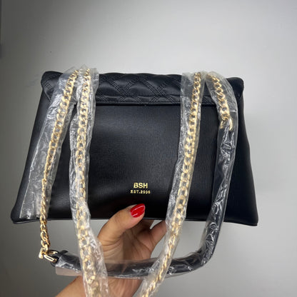 حقيبة يد سوداء مبطنة مزينة بشعار QUILTED EMBELLISHED EMBLEM BLACK HAND BAG