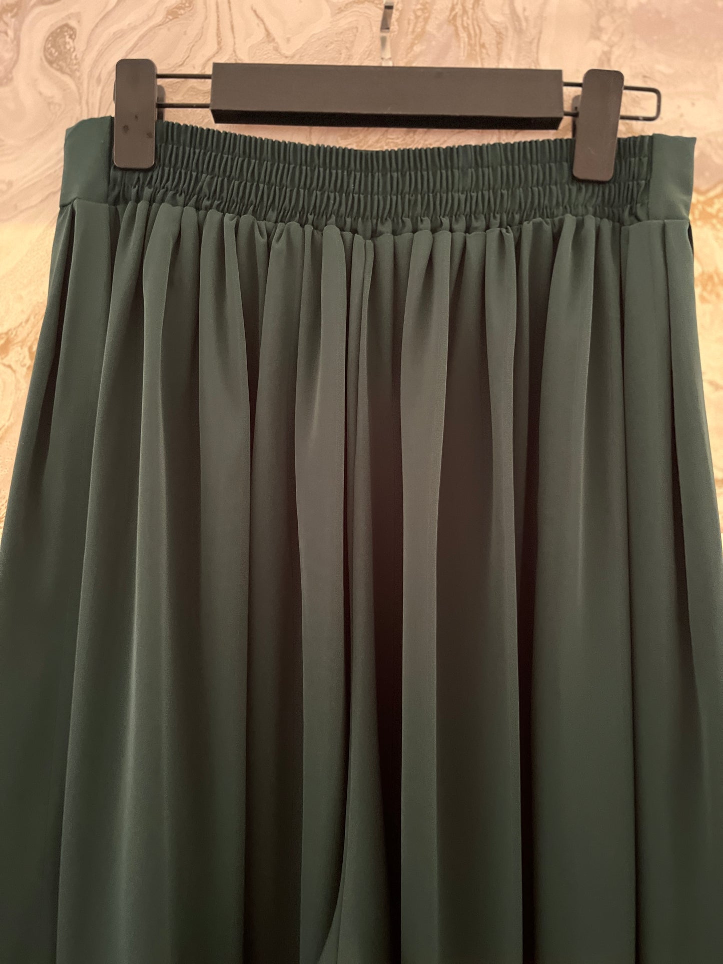 بنطلون أخصر واسع جداً Very Wide Leg Green Trousers polyester