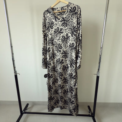 Beaded satin , floral patterned maxi dress , Jalabiya  جلابية حرير  بنمط مشجر مزينة بفصوص بربطات جانبية