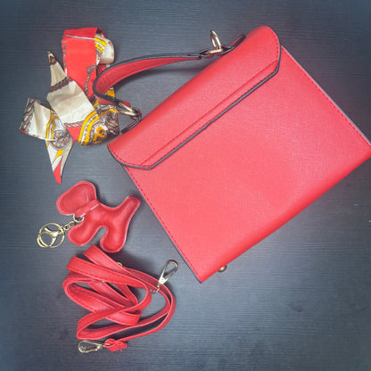 شنطة بلون أحمر قرمزي متوسطة Midum carmine red shoulder bag