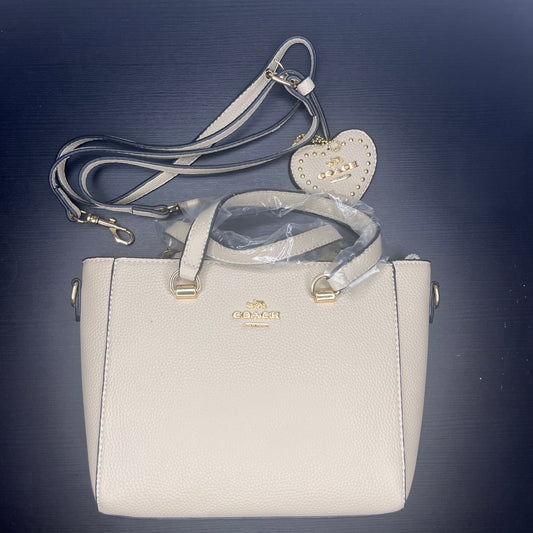 شنطة يد حجم وسط بلون بيج  Medium beige shoulder bag