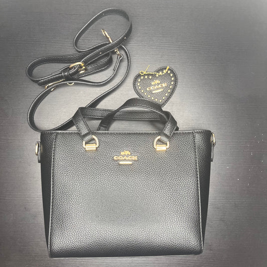 شنطة حجم وسط بلون أسود  Medium black shoulder bag