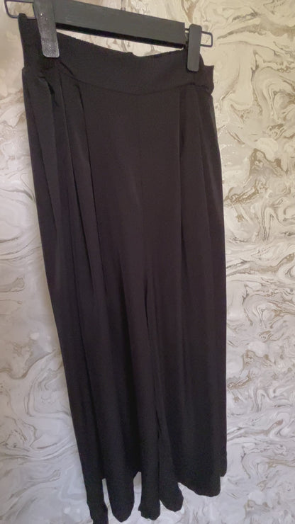 بنطلون  أسود واسع  جداً Very Wide Leg Black Trousers polyester