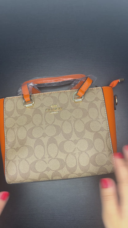 شنطة يد حجم وسط بلون برتقالي  Medium orange  shoulder bag