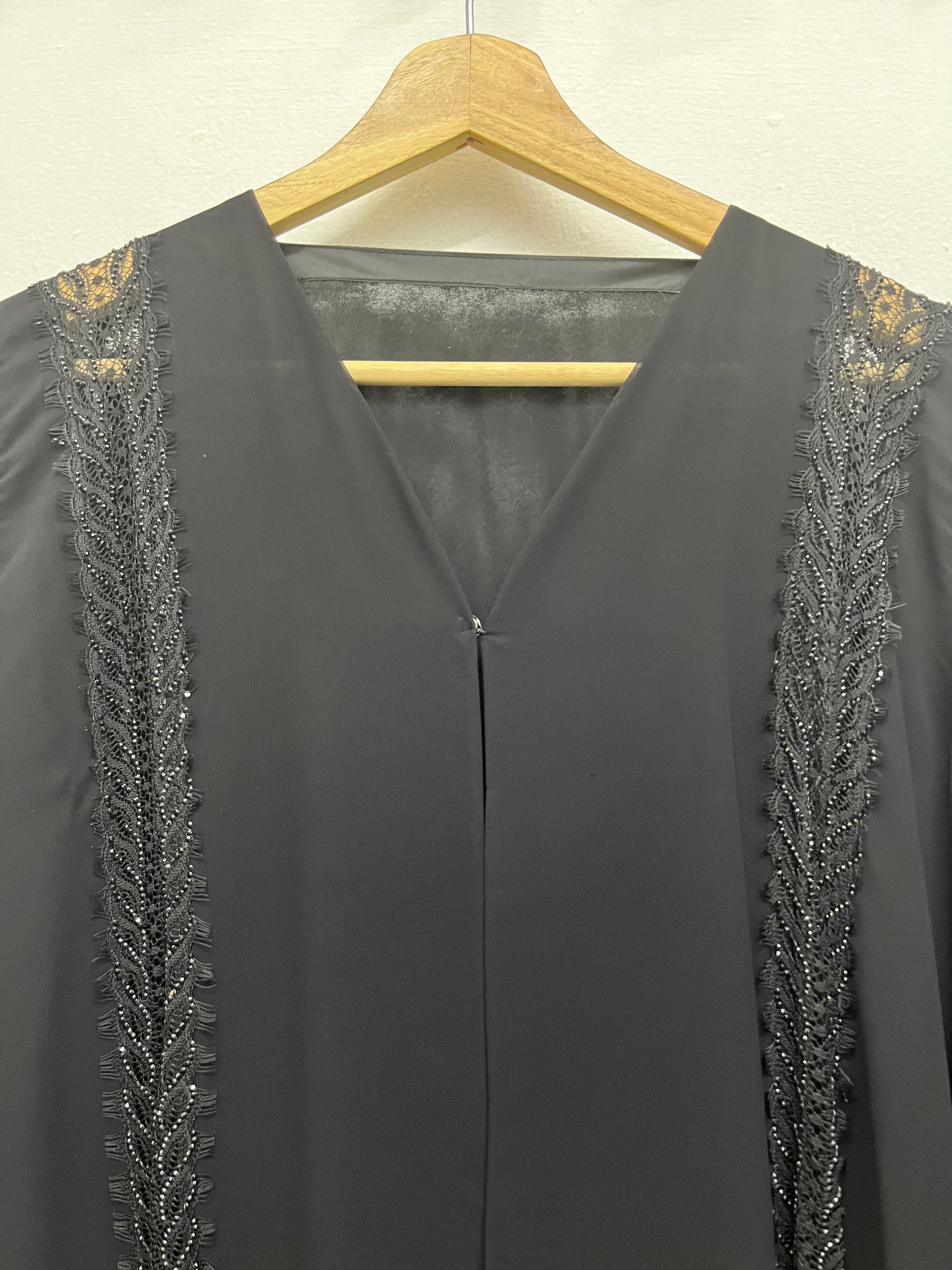 عباية دانتيل وفصوص BLACK DANTIL ABAYA